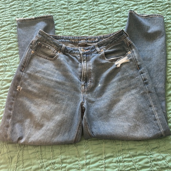 American Eagle size 8 regular mom, Jean comfort stretch waistband - Picture 2 of 6